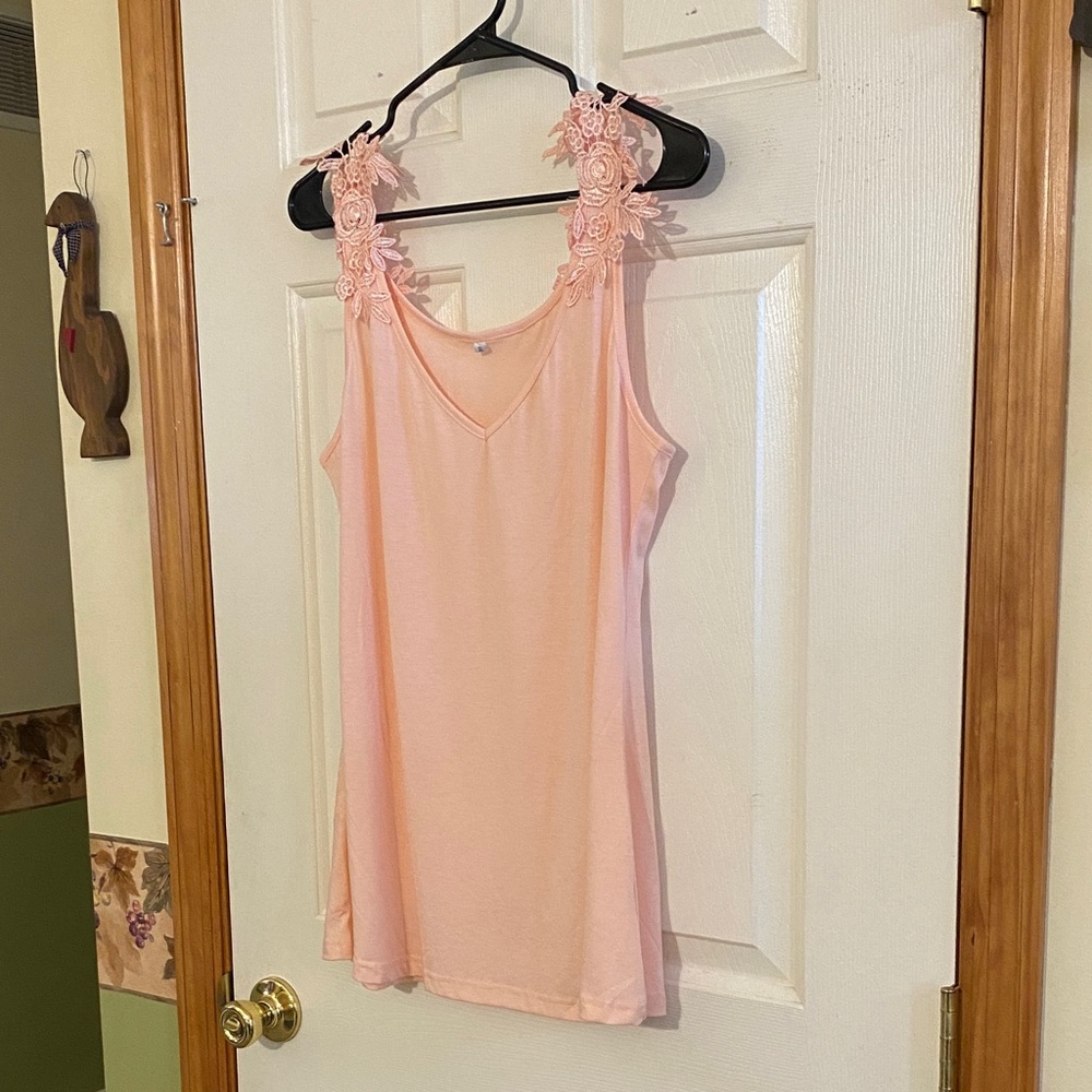 Women's Peach Floral Lace Strap Camisole - Picture 3 of 4